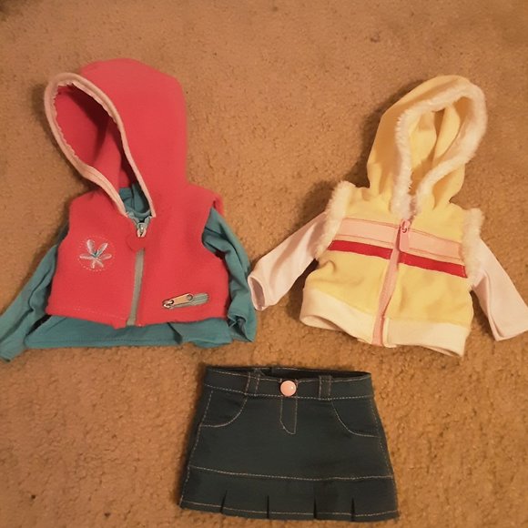 Lot of doll clothes (fits American Girl, Our Generation dolls) - Picture 5 of 5